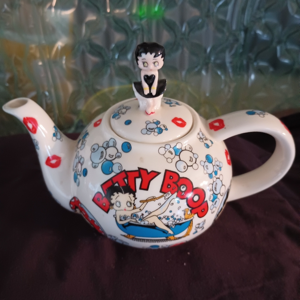 Betty Boop 2003 Teapot